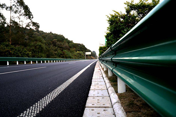新余高速公路护栏的常用类型